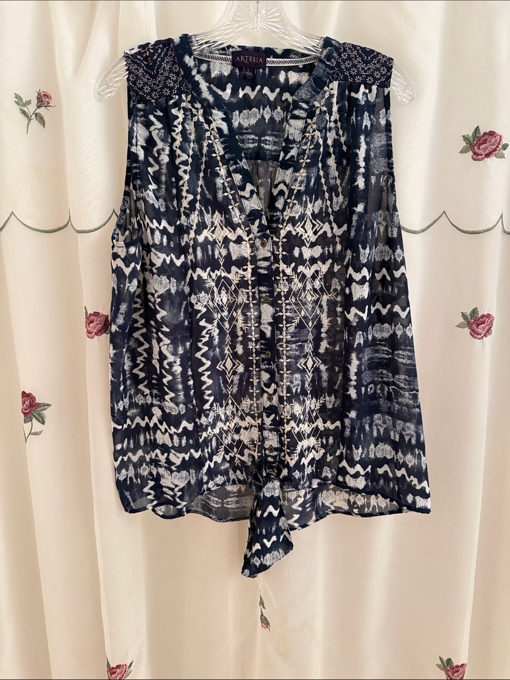 Aritzia Navy and White Sleeveless Tie-Front Blouse